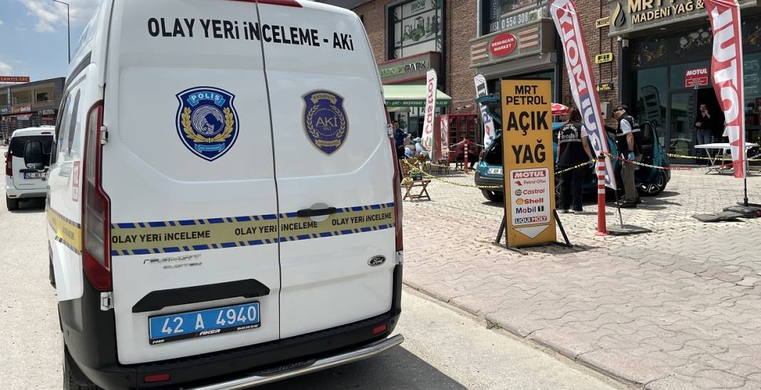 Konya'da bir kişi kafe kurşunladı! Aracını bile bırakıp kaçtı 3